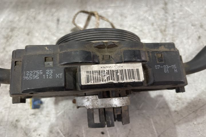 Maneta stergatoare parbriz si luneta 12275523 / 122755 23 Peugeot 307