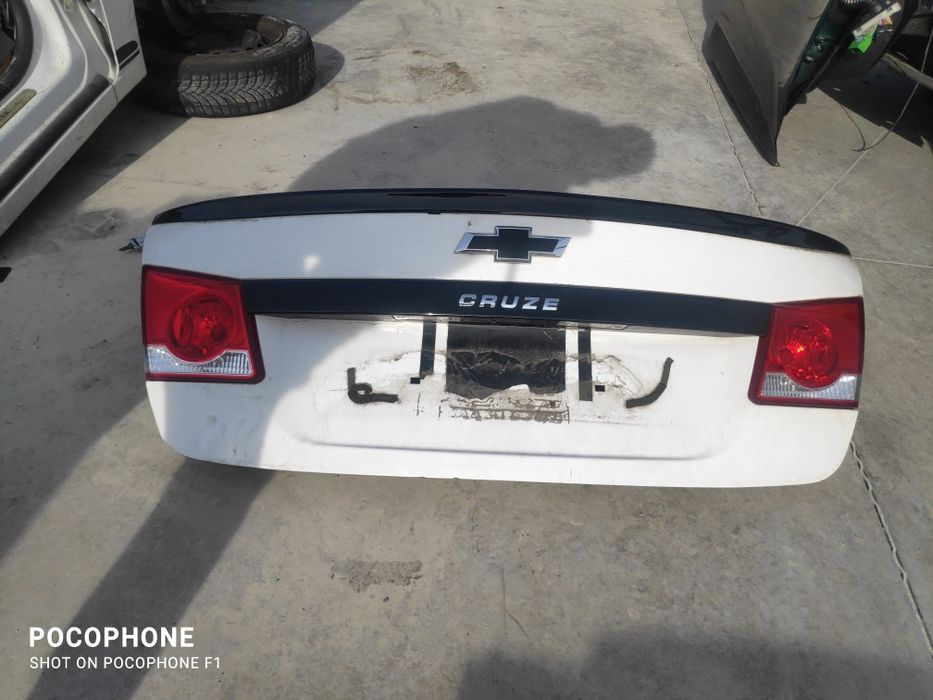 Врата багажник Chevrolet Cruze / Шевролет Круз седан