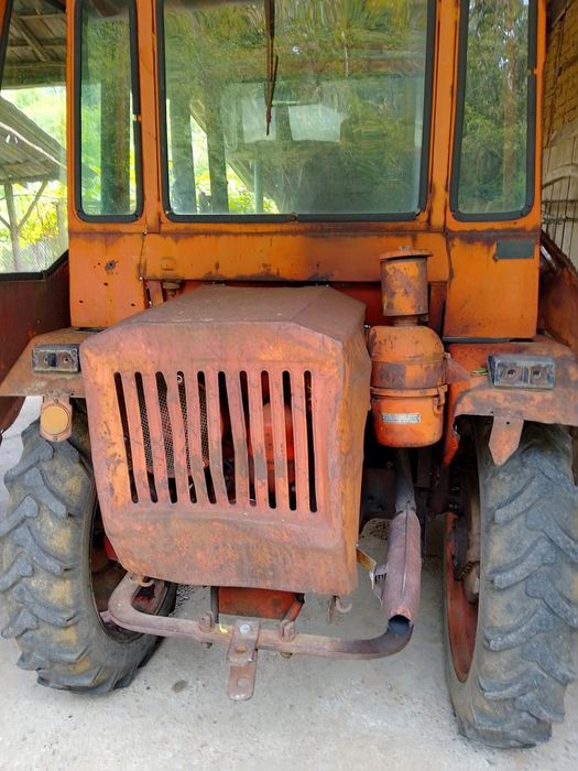 Продавам шаси т16
