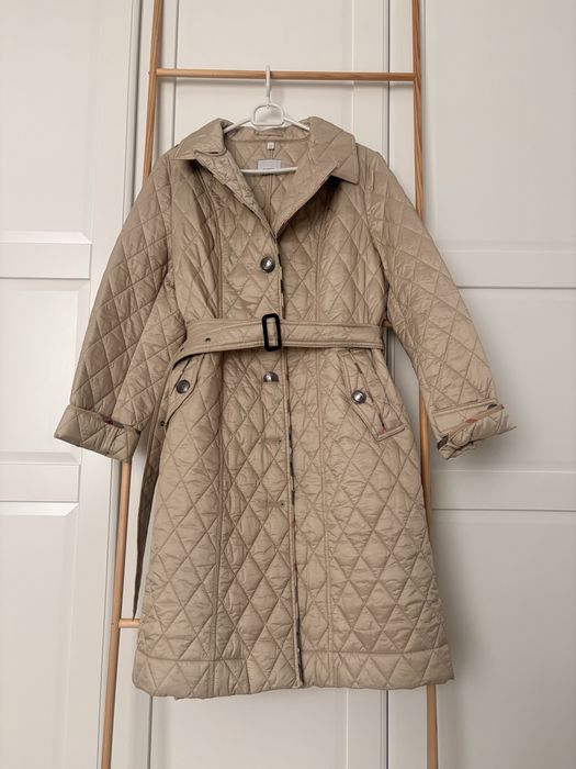 Trench matlasat Burberry