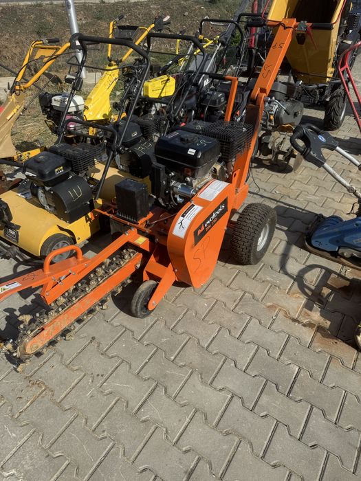 Vand aparat sapat sant trancher trencer sapat canal tractor excavator