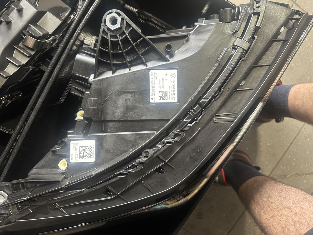 Full LED фарове за BMW G60,G61,I5 с модули нови !