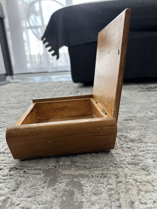 ретро дървена кутия