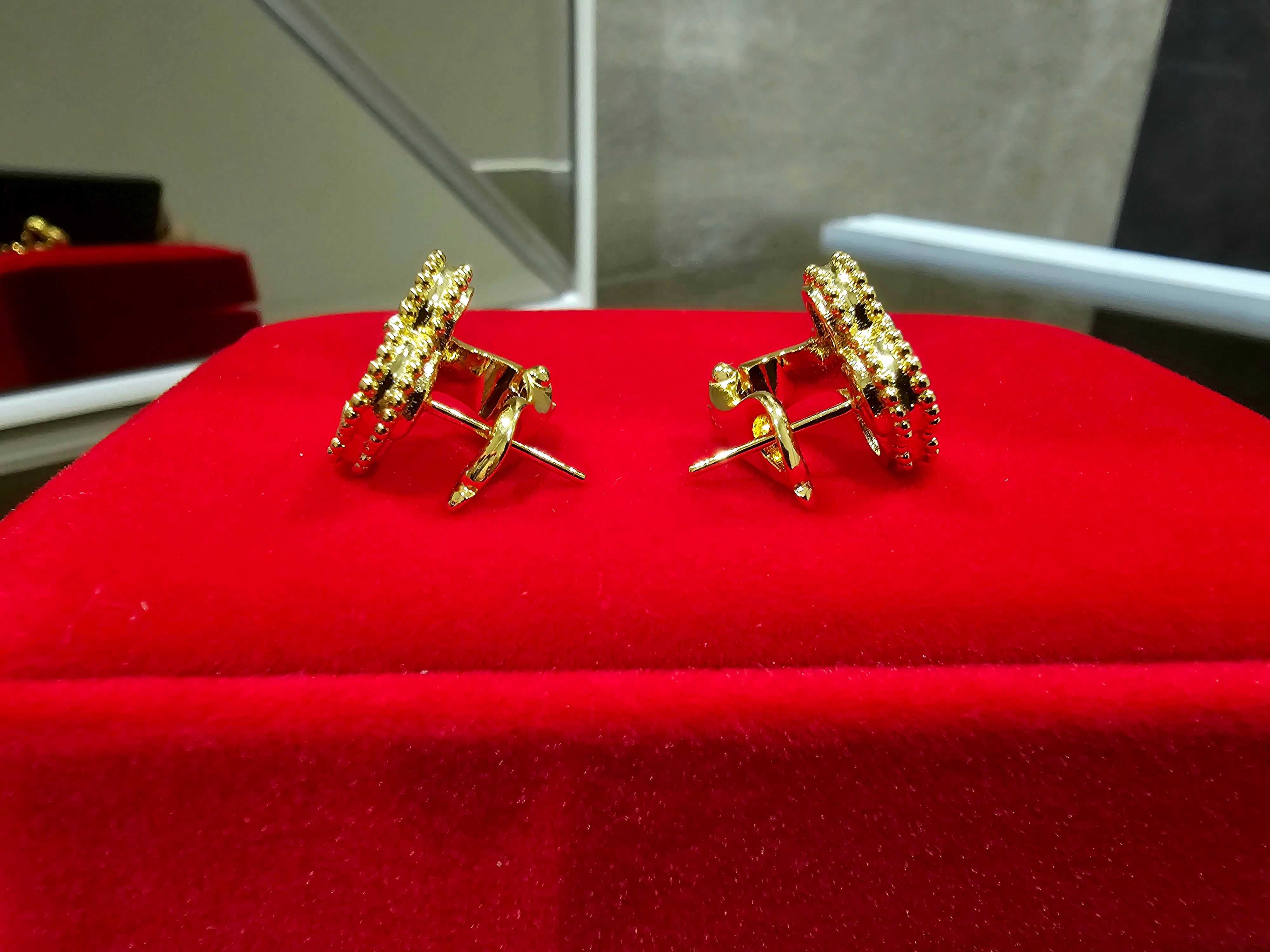 Van Cleef & Arpels VCA Gold Tiger Eye Alhambra Clips Дамски Обеци
