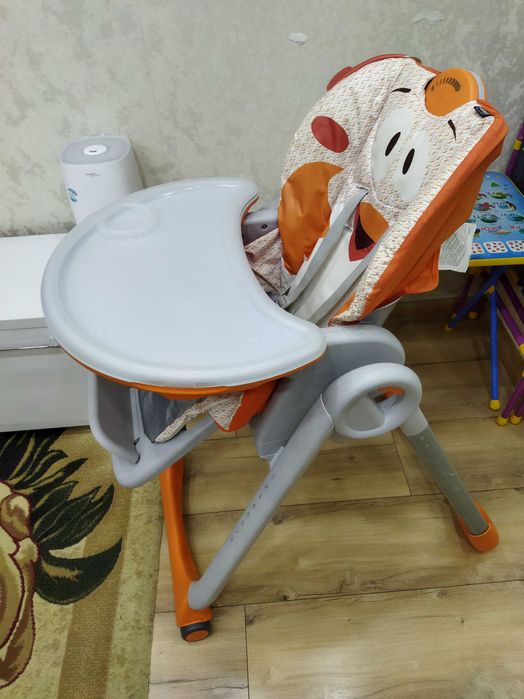 Детский стульчик для кормления