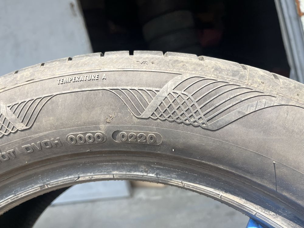 2 бр. летни гуми 225/50/16 Vredestein DOT 0220 7 mm
