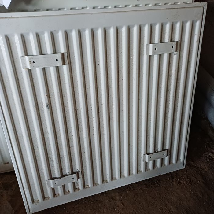 Vând Calorifere din oțel