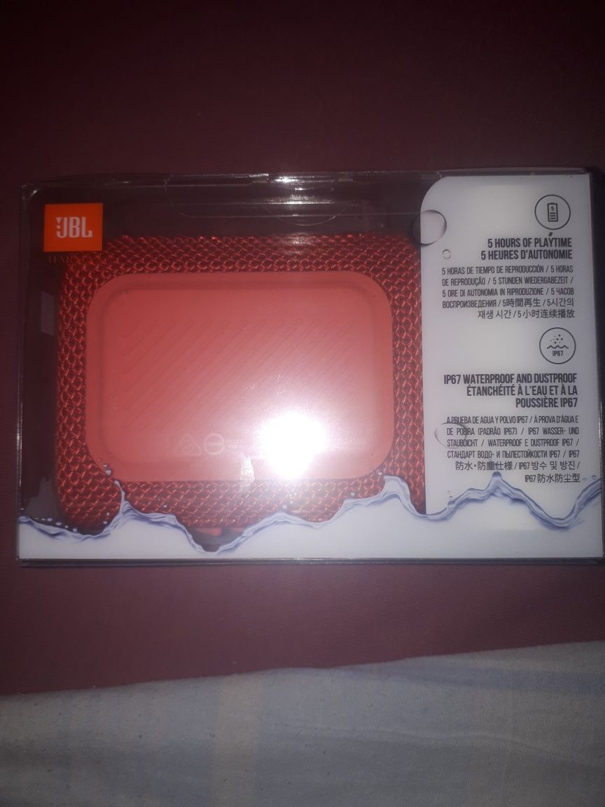 Продам НОВУЮ колонку JBL GO 3