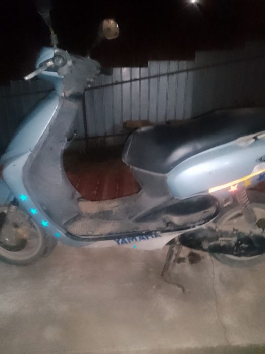 Vând motoscuter yamaha Ovetto 75cc