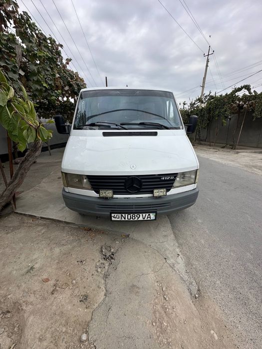 Mercedes-Benz 412D sprintor