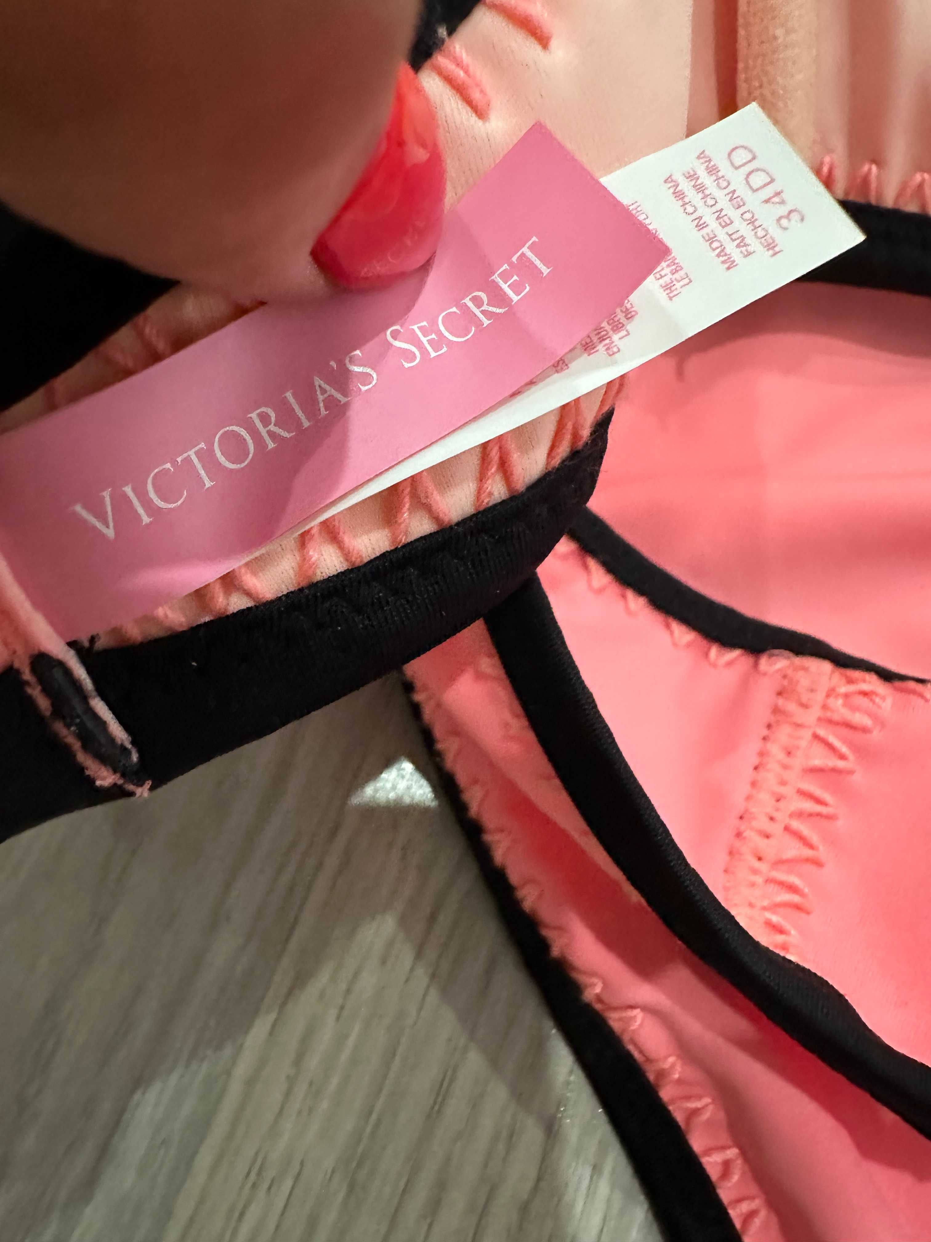 Ефектен бански  Victoria's Secret  34DD