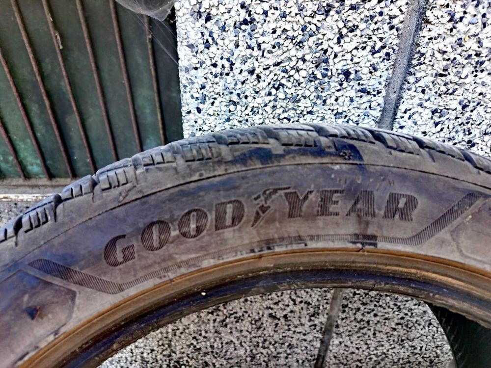 Зимни гуми Goodyear UltraGrip Perfomance 3