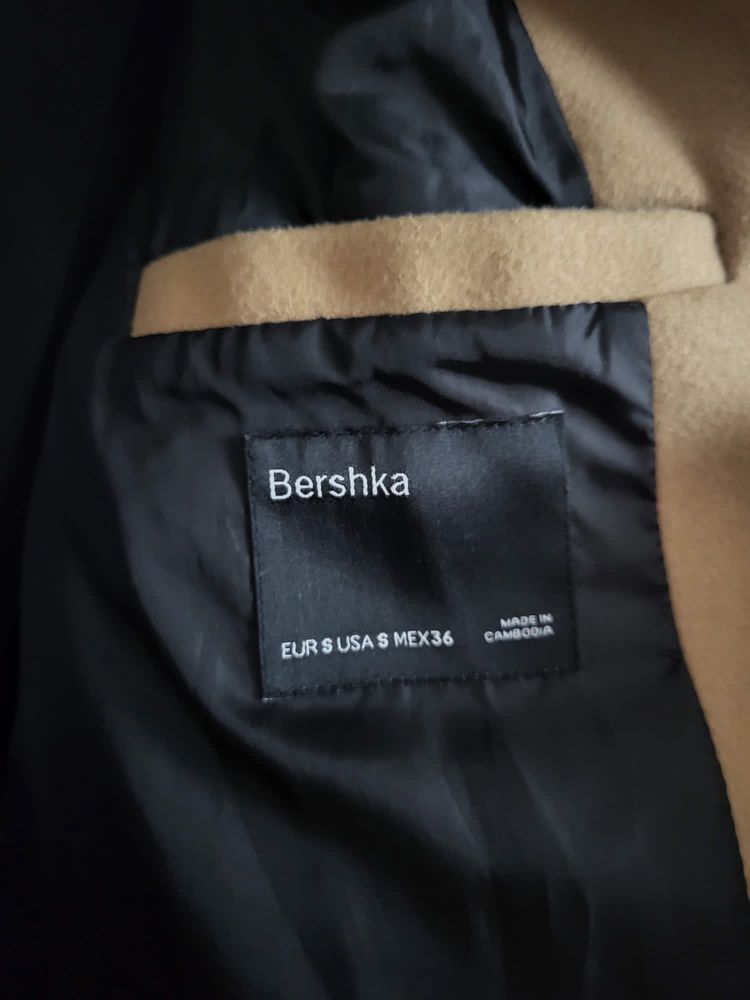 Palton Bershka, culoare maro