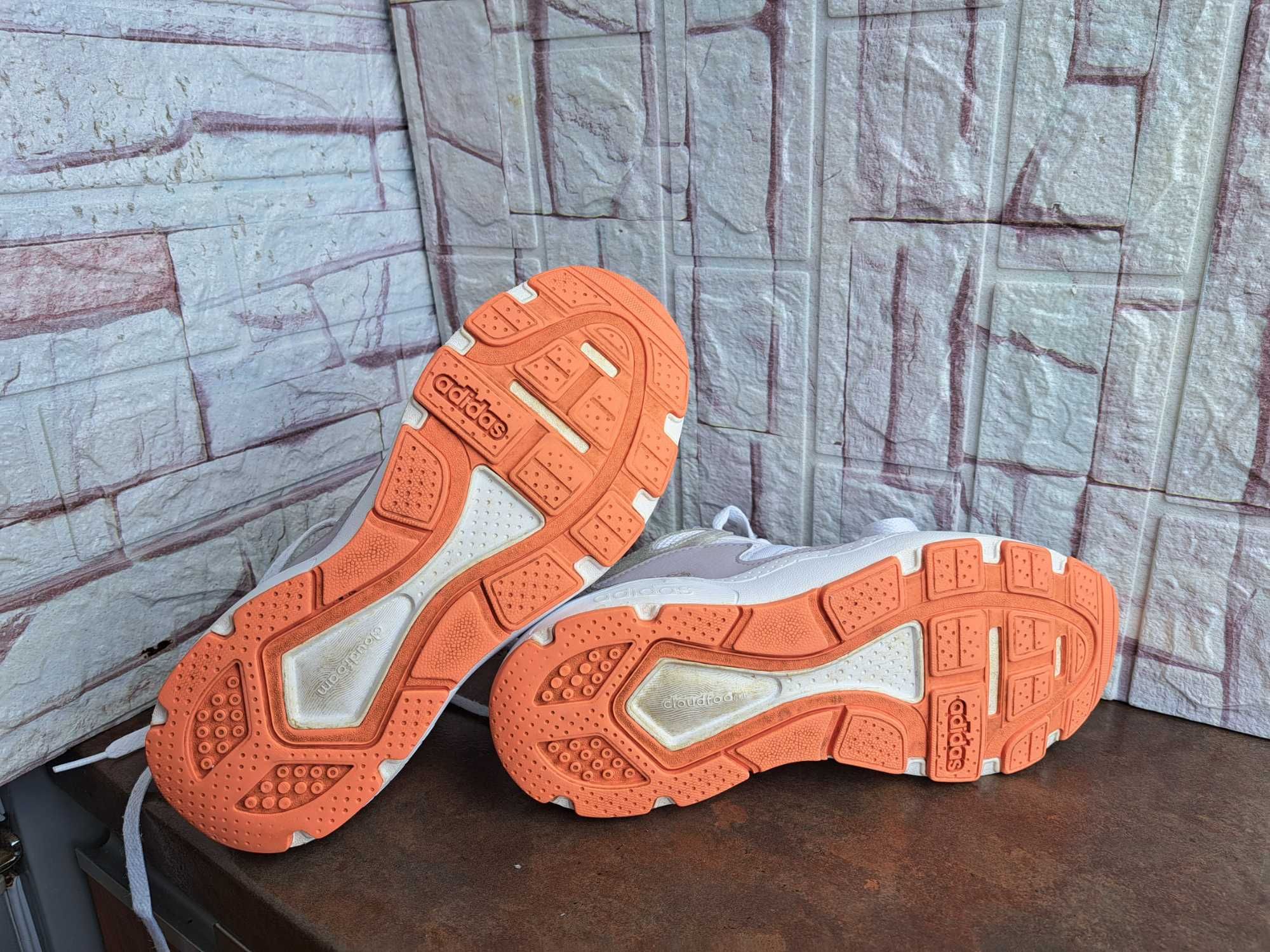 дамски маратонки,спортни обувки,кецове,Adidas,39,5,адидас