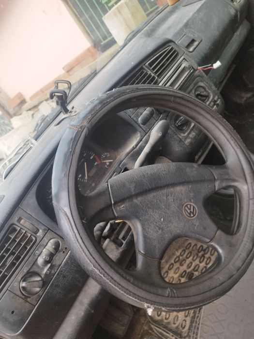 Golf 3  1.6  75к.с.за части