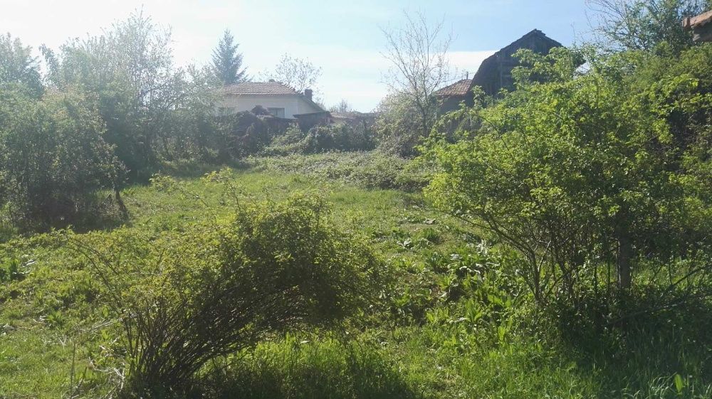 Селска къща с двор с. Каленик, Ловеч