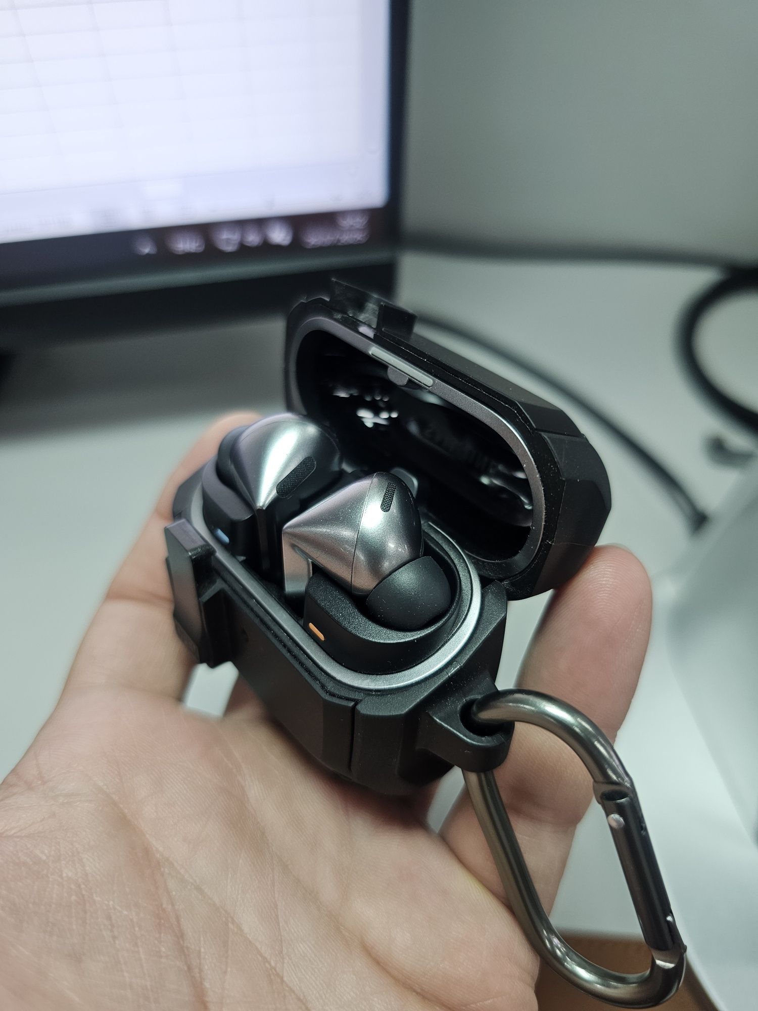 Чехол кейс для наушников Galaxy Buds 3 и Buds 3 Pro