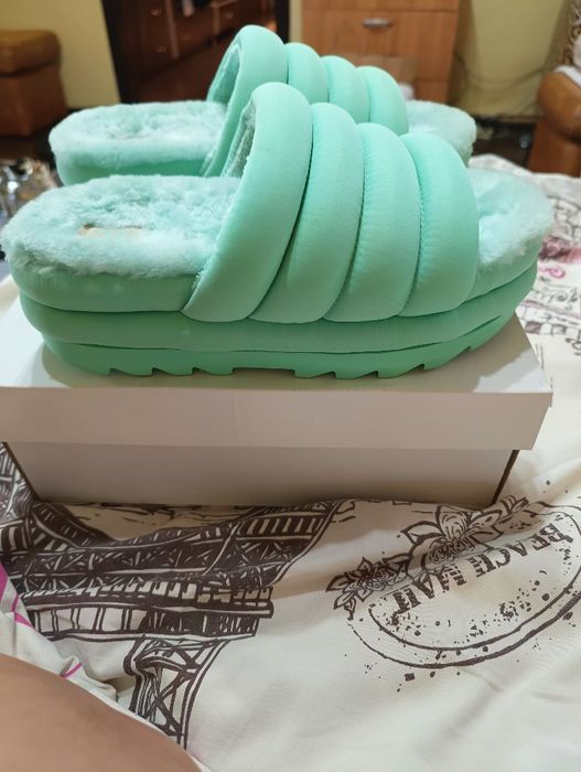 Papuci damă UGG originali mărimea 39