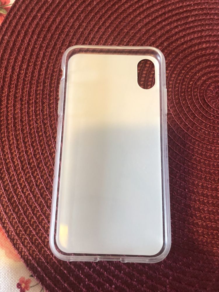 Силиконов кейс Guess за Iphone Xr