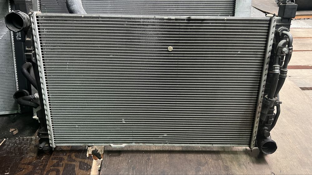 Радиатор Мерседес W203
