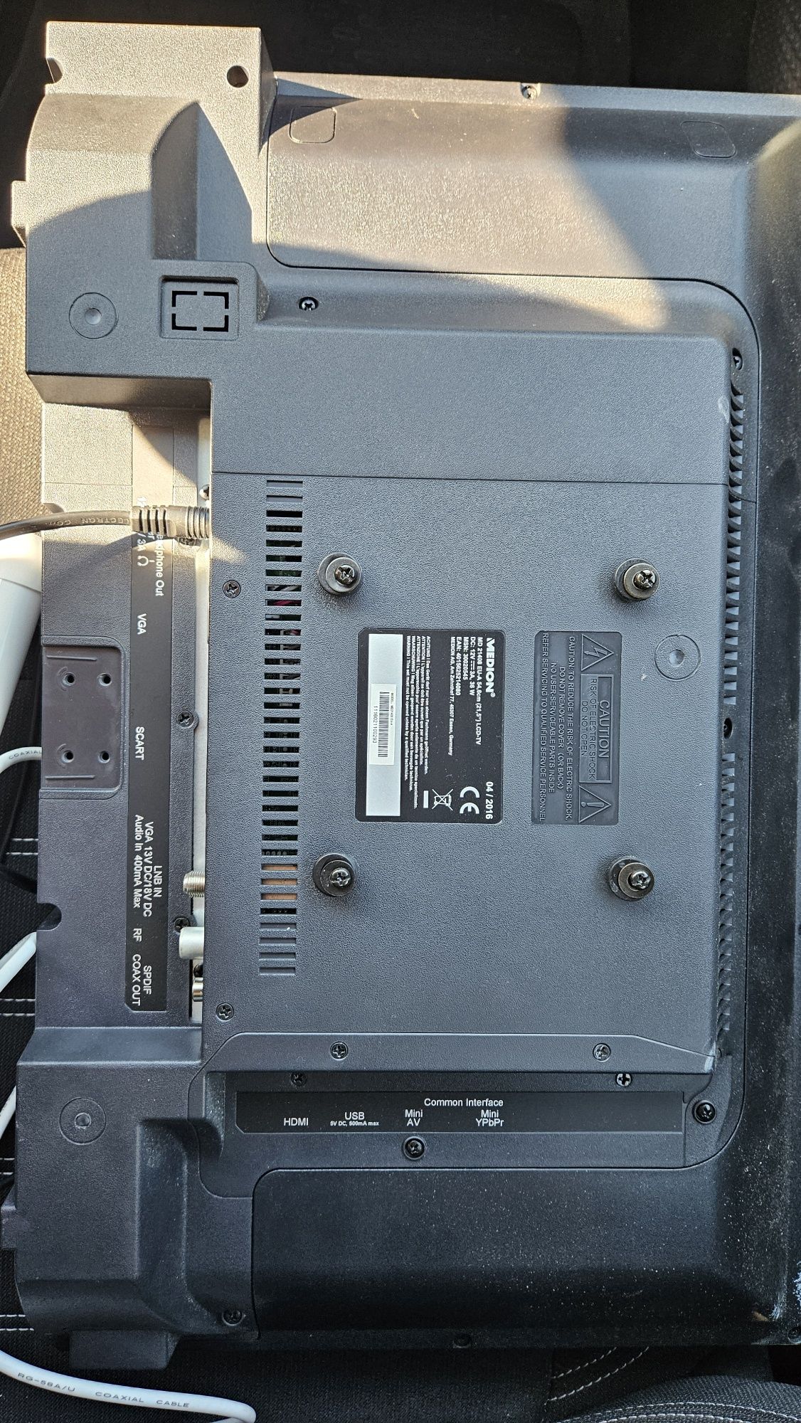 Tv medion 21,5 inch 12v