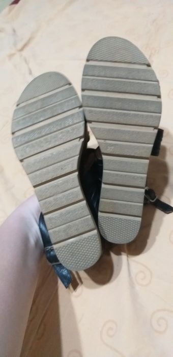 Босоножки летние 39 размер б/у фирменные привезенные