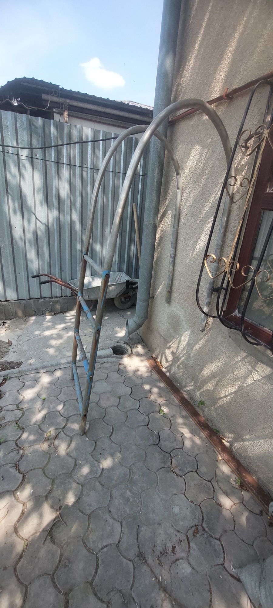 Продаётся лестница для бассейна