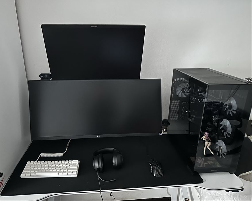 Vand monitoare + brat