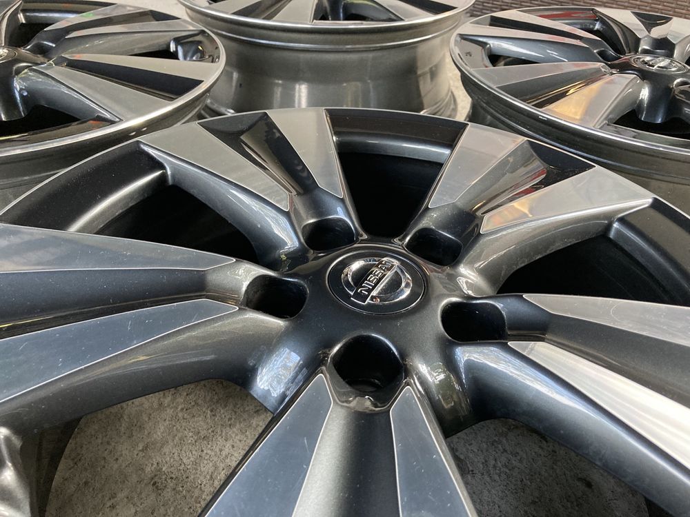 Оригинални джанти Nissan / Нисан 17" 5х114.3