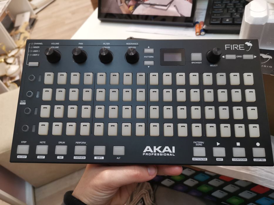 AKAI Professional Fire - USB MIDI  Controller - Промо Цена!