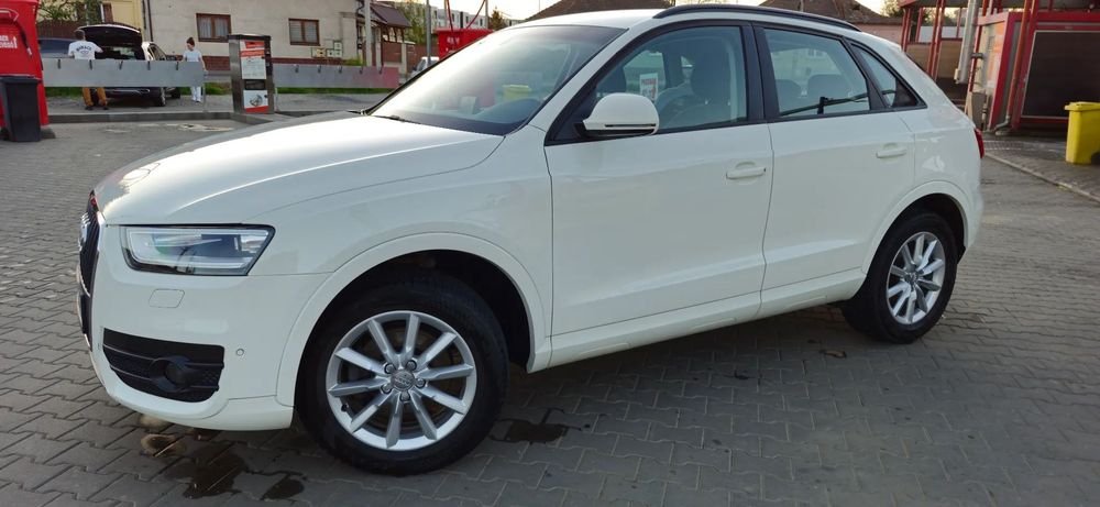 Audi Q3 Audi Q3, an 2014, motor 2.0 TDI, 140 CP, 136000 km 100% reali