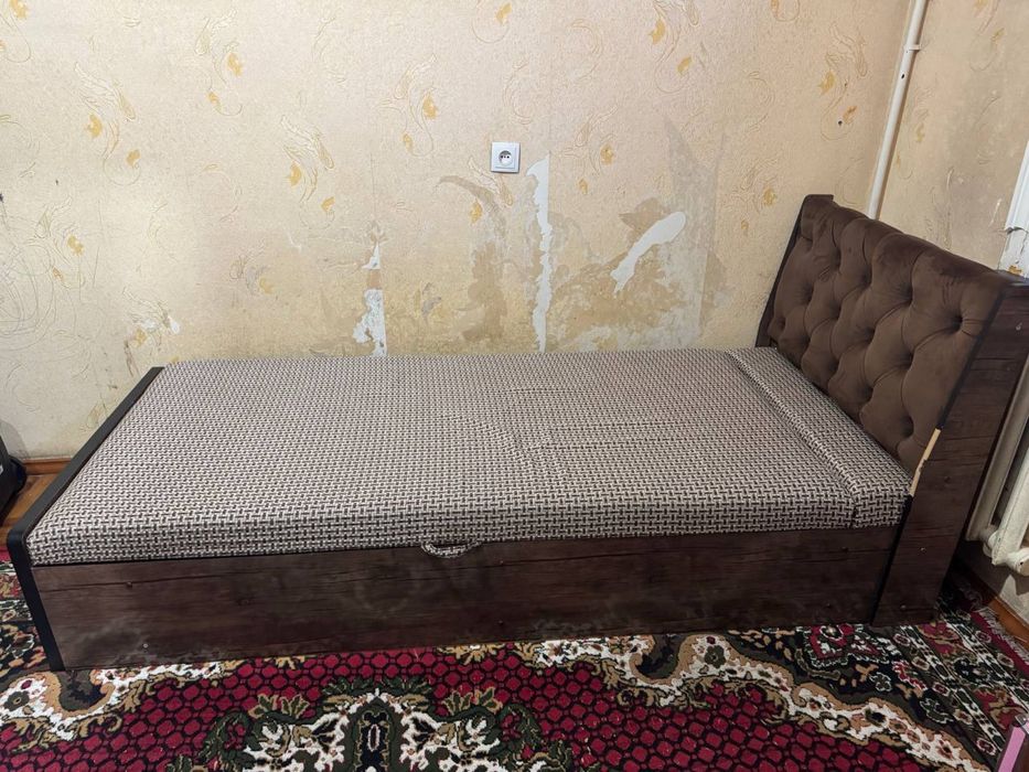 Мебел сотилади. Сандикли.