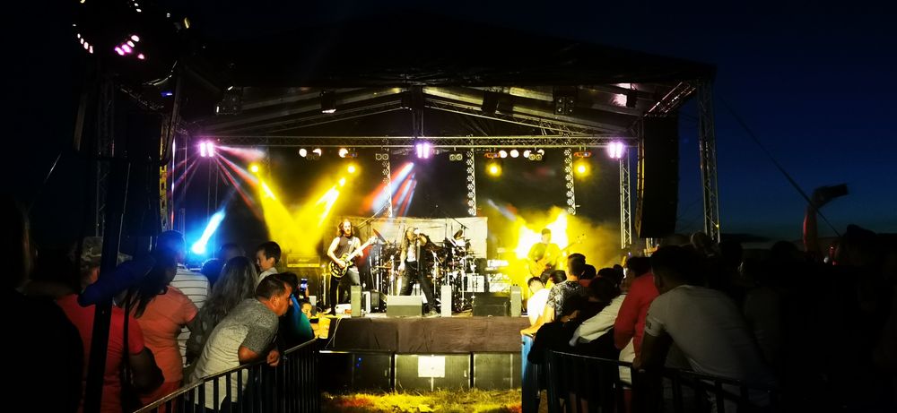 PRETURI MICI. Scena evenimente de inchiriat