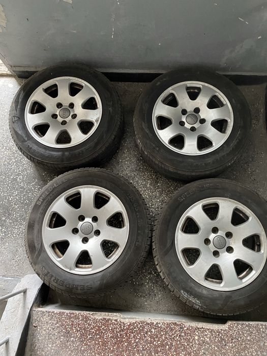 Продавам летни гуми с джантите им оригинални на ауди