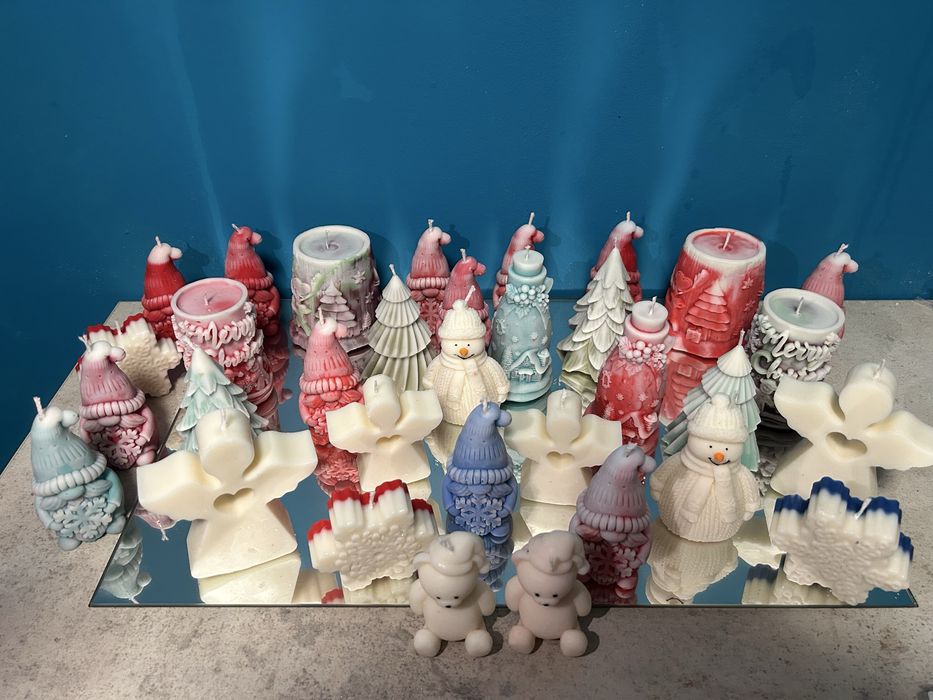 Lumanari parfumate din ceara de soia cu tematica de Craciun