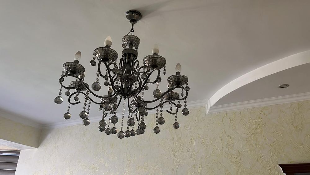 Люстра хрустальная большая