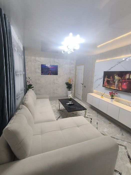 Продаётся квартира
Фархадский 1 остановка
Комнат 1в