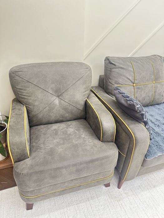 Продам диван с креслом