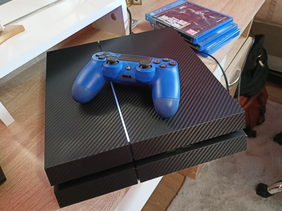 Sony playstation 4 на 1 tb пълен комплект плюс 3 игри