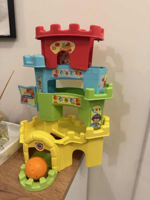 Голям кашон с играчки