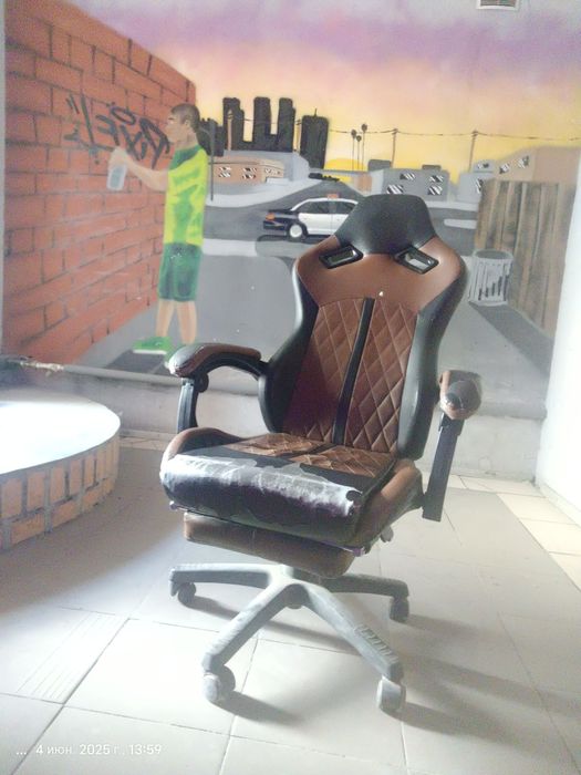 продам кресло игровое