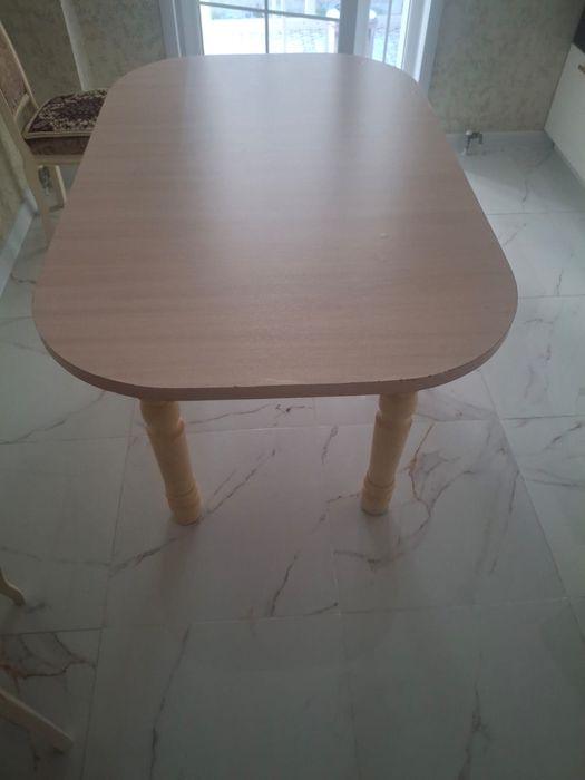 Продам стол из дерева