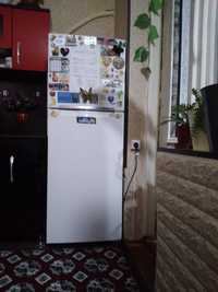 Продаеться холодильник