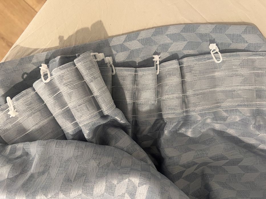 Draperii NOU albastru azur cu rejansa si carlige