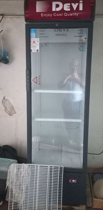 Muzlatgich Devi kafofati bilan