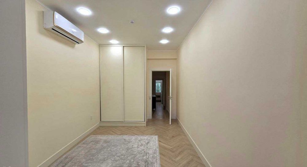 Продам 4/8/8 дюплекс с классическим ремонтом. ор-р гостиница GrandMir"