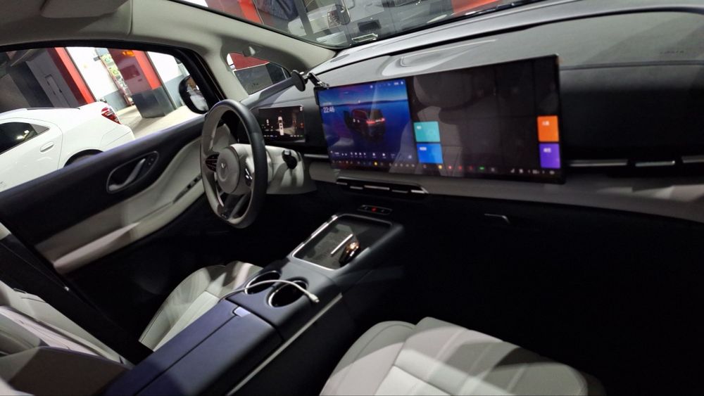 Voyah Dreamer gibrid 2025 polniy full