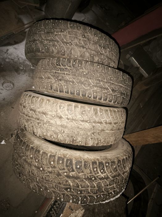 Зимние шины 215/65/16