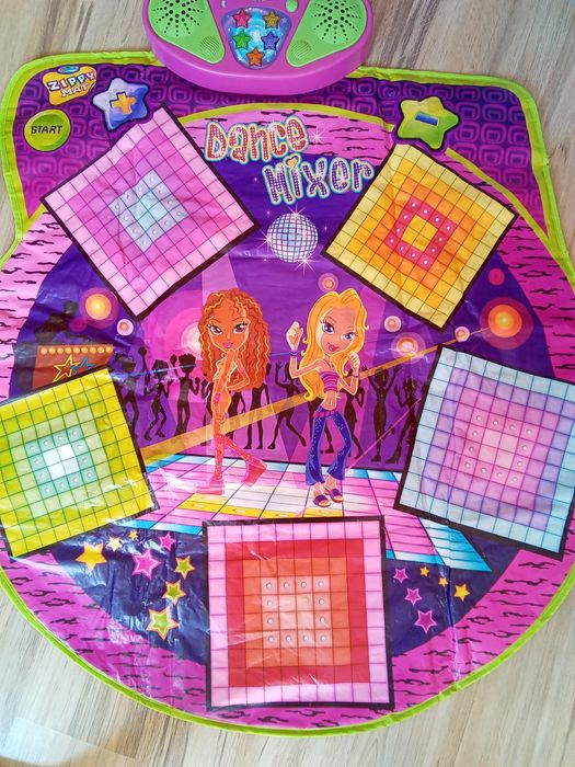 Музикално килимче за хип-хоп танци