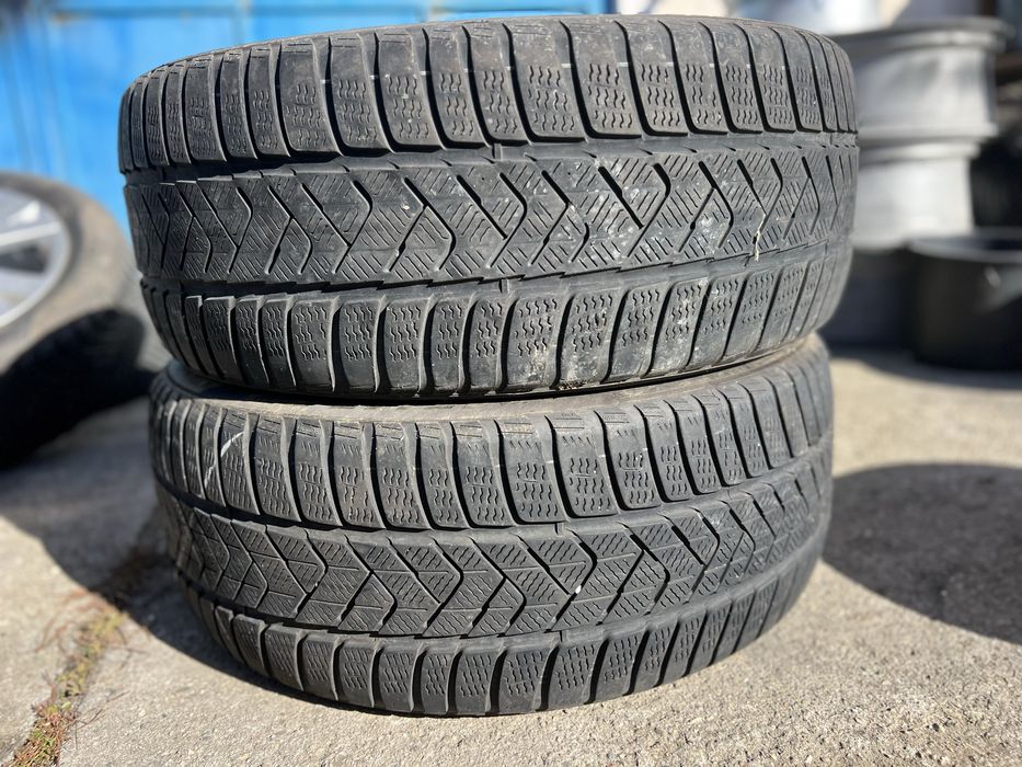 Зимни гуми 245/45/19 Pirelli  с борд dot20 . Цена за двете .